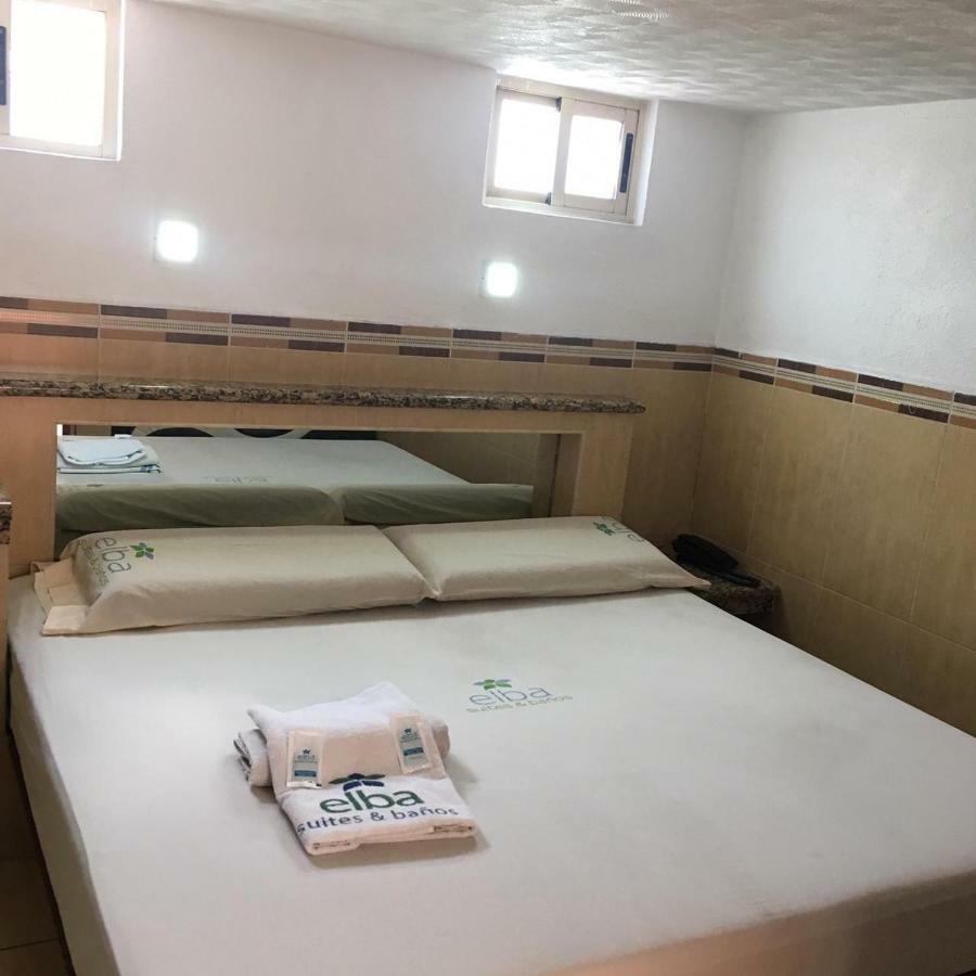 Hotel & Suites Elba Toluca Bagian luar foto